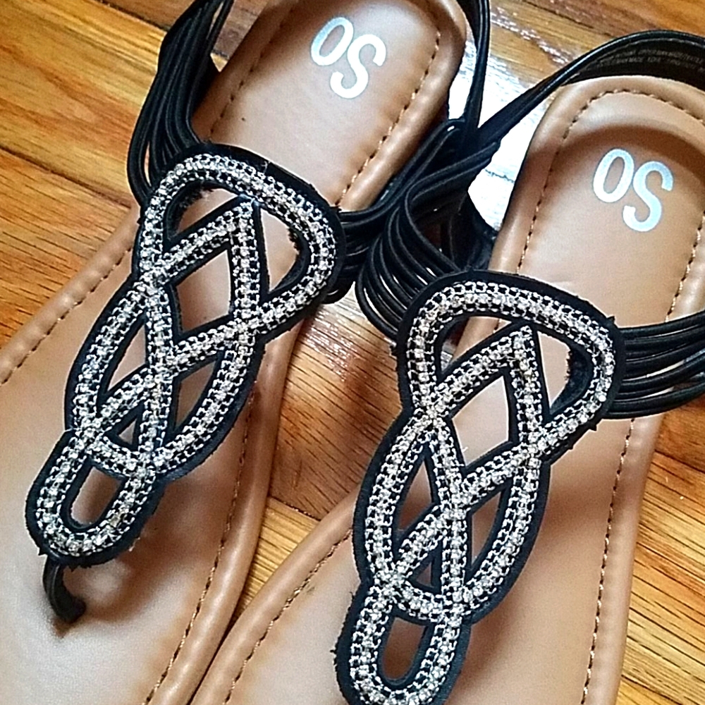Flats - Picture 2 of 2